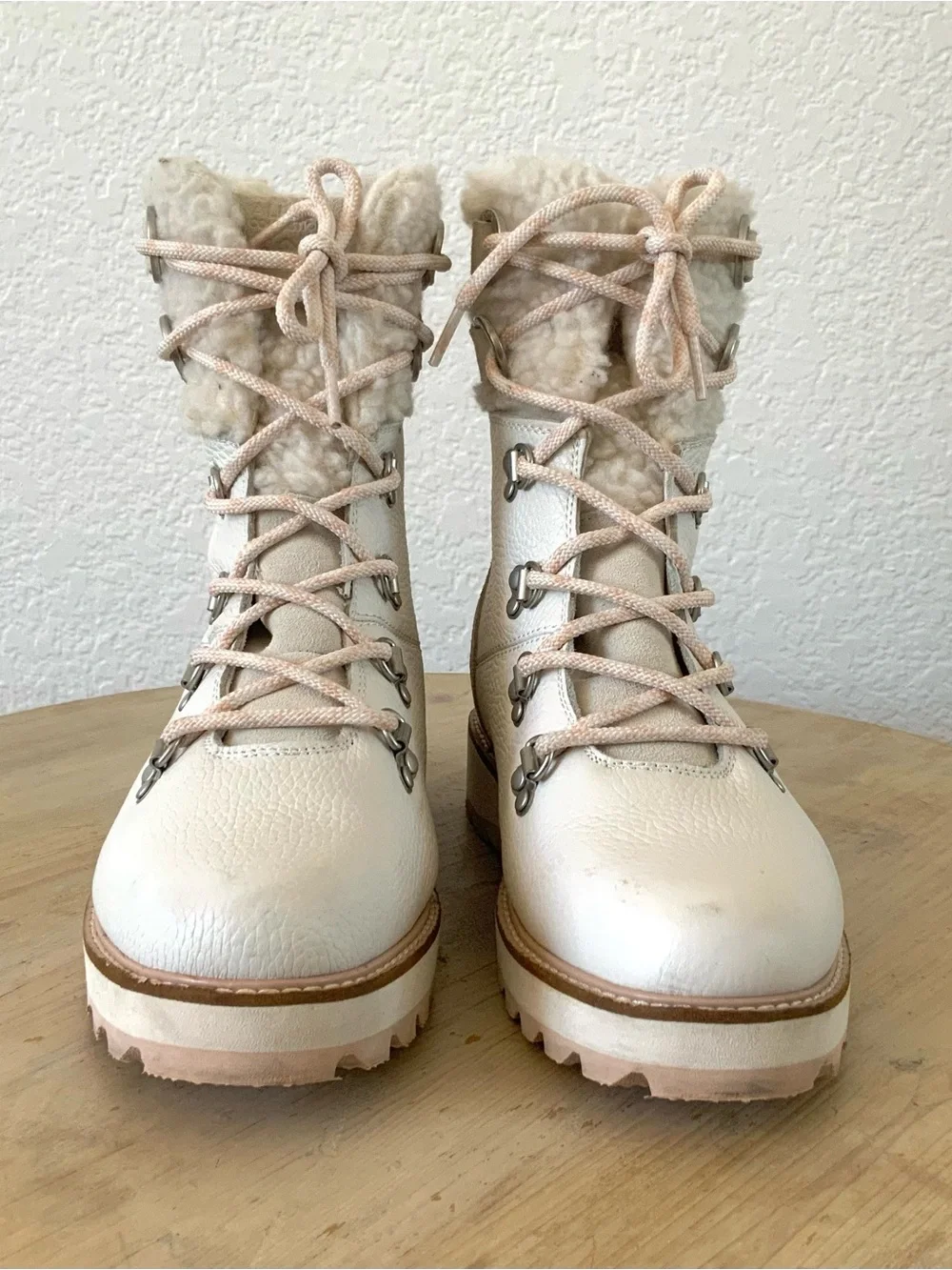NWT ROXY ALPINE waterproof boot’s off-white Brandi II Lace-Up women’s sz 8.5